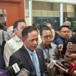 Menteri Hanif Duga Tsunami Kayu di Banjir Sumatera Sisa Pembukaan Lahan Sawit